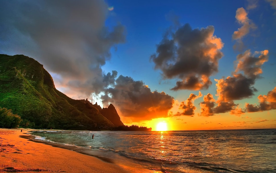photo of hawaii beach at sunrise